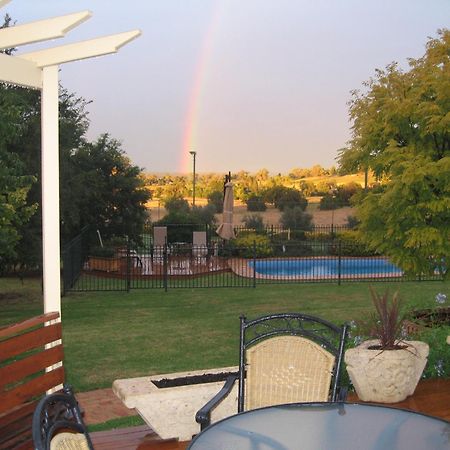 Pericoe Retreat Bed & Breakfast Dubbo Eksteriør bilde