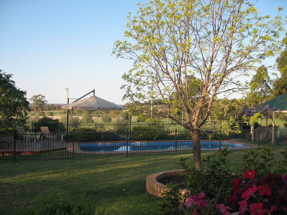 Pericoe Retreat Bed & Breakfast Dubbo Eksteriør bilde